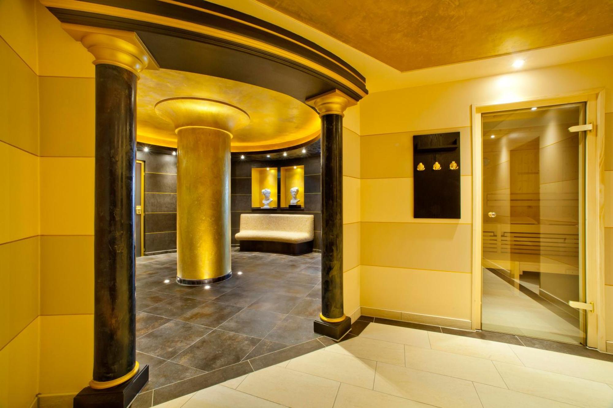 Hotel Schlosskrone 4*