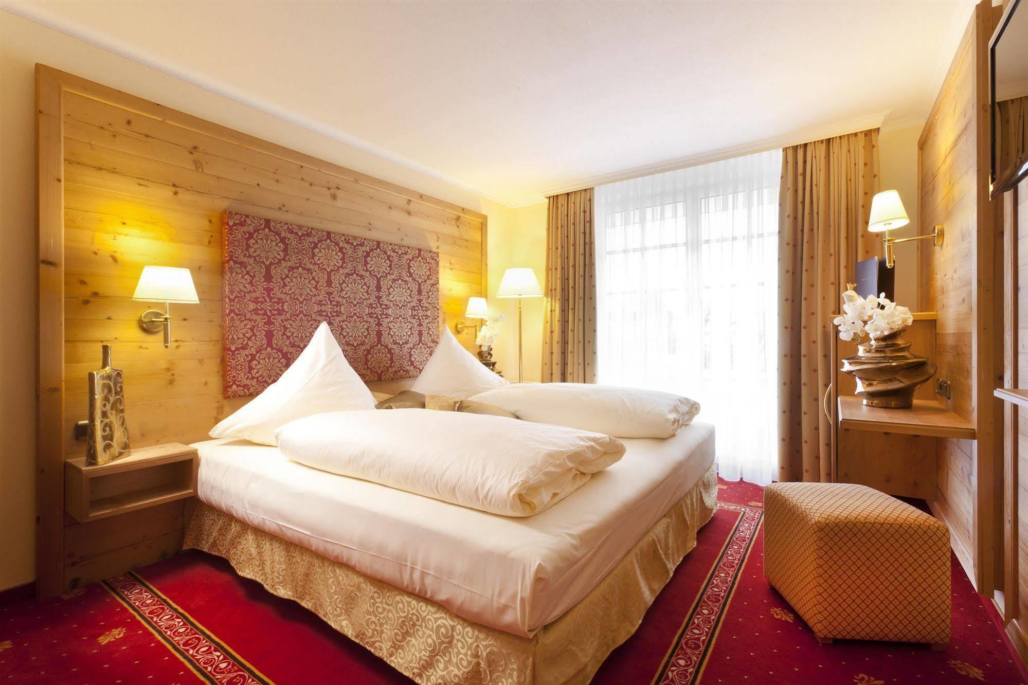 Hotel Schlosskrone 4*